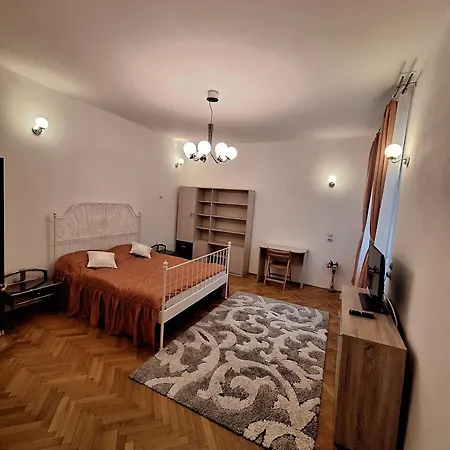 Castanilor Boutique Appartamento Braşov